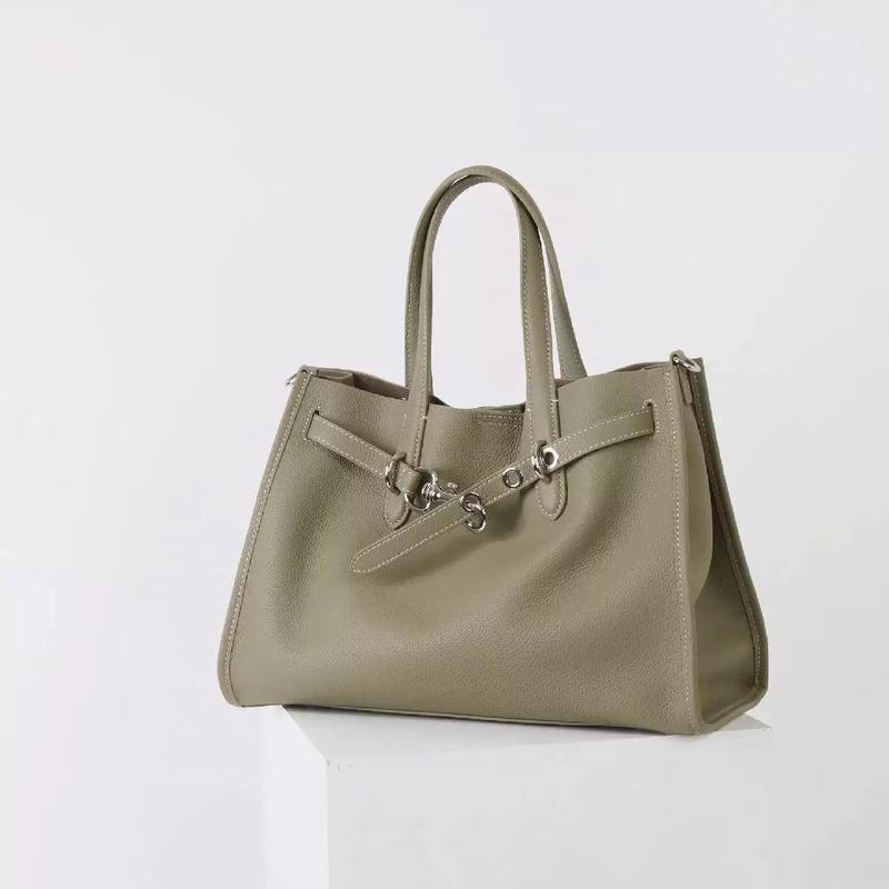 Olari Luxe Handbag